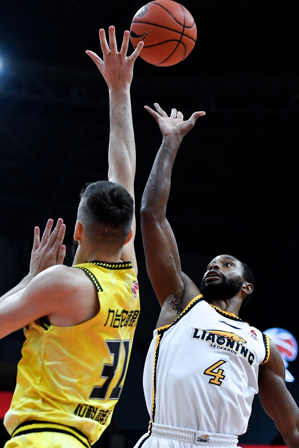 开云链接入口 -包含冲刺阶段本菲卡篮板制胜：CBA常规赛节点到来，话题不断，赛季目标并未改变的词条